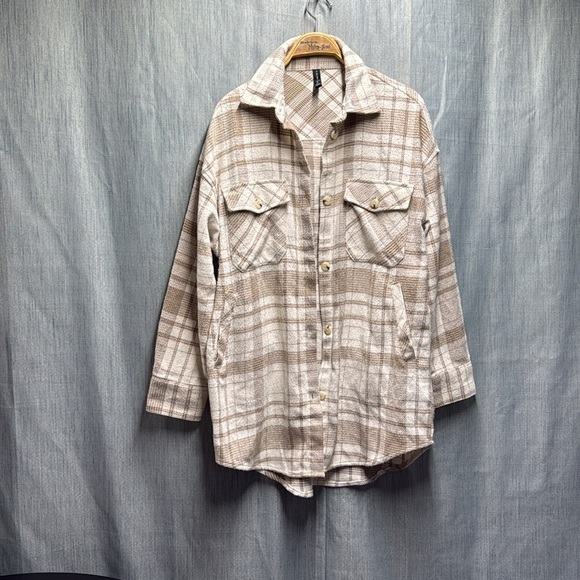 Amisu Cream and Tan Plaid Shirt Jacket size medium - Picture 2 of 10